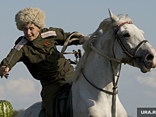 Глава Тугулымского округа Черепанов от души пел и веселился на слете казаков