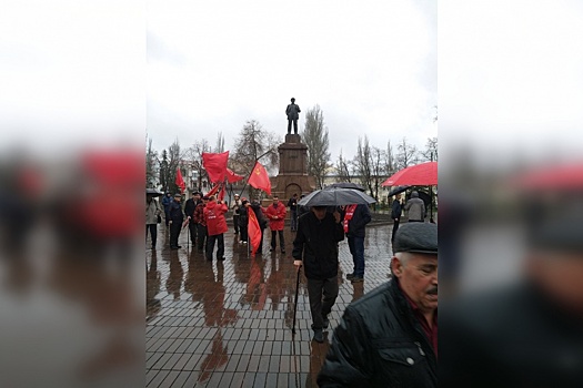 «Живее всех живых»: самарские коммунисты почтили память вождя мирового пролетариата