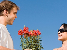 Психолог объяснила, как распознать пикапера