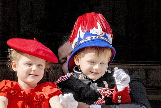 6-летняя принцесса Монако Габриэлла похвасталась сумкой за 290 000 рублей