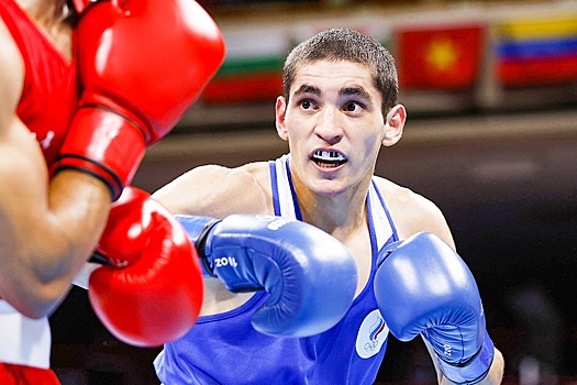 Олимпийский чемпион боксер Батыргазиев нокаутировал Луцеса