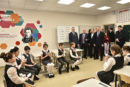 Андрей Травников: Благодаря депутатам, в районах области реализуются крупные социально значимые проекты