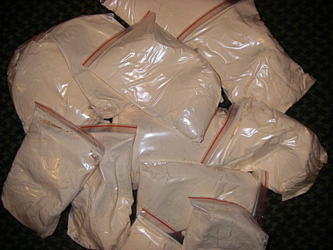 В аварию попали двое курьеров, перевозившие с собой крупную партию наркотиков