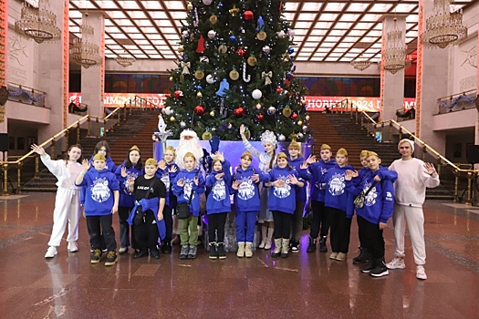 Путешествие в прошлое. Школьники из новых регионов зажгли Звезду Героя в Музее Победы