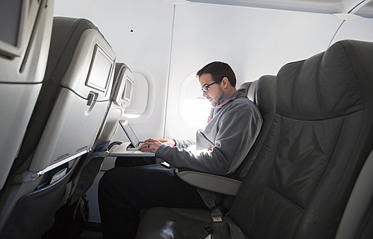 Ограничения на пронос электроники на рейсы в США коснутся Европы