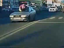 В Пензе на пешеходном переходе Audi 80 сбила девочку