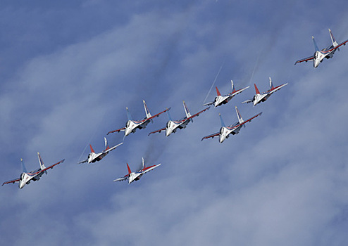 Самолеты ВКС подготовились к параду Победы