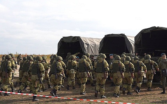 Мобилизованные рязанцы проходят подготовку на новейшей нижегородской базе с танкодромом