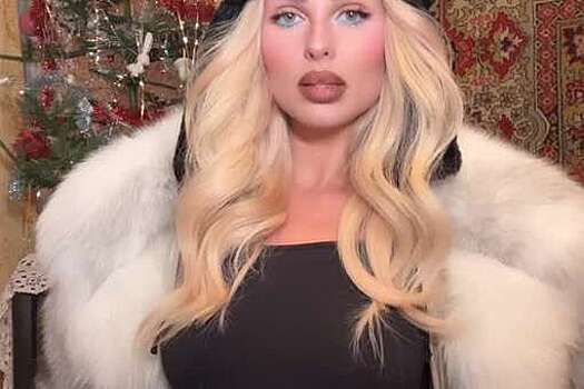 Певица Ханна снялась в шапке-ушанке и шубе