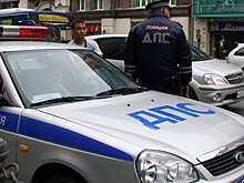 В Ульяновске автомобиль ДПС провалился в яму