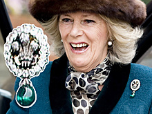 Камилла Паркер-Боулз посмела надеть украшение принцессы Дианы и получила шквал негатива