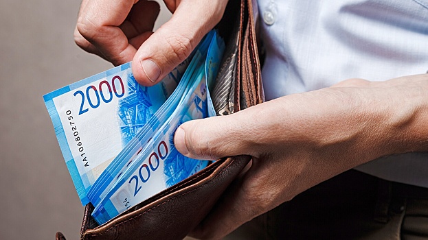 Опекун год воровал деньги у 11-летнего сироты