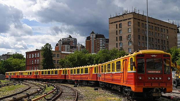 Секретный поезд, куда путь держишь: зачем в московском метро ходит состав без пассажиров