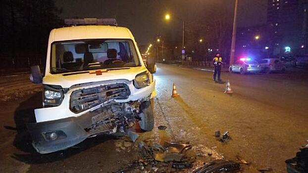 Пьяный водитель иномарки едва не погубил экипаж скорой помощи в Екатеринбурге