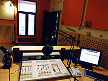 Радиоэфир прервался сигналами неизвестного происхождения