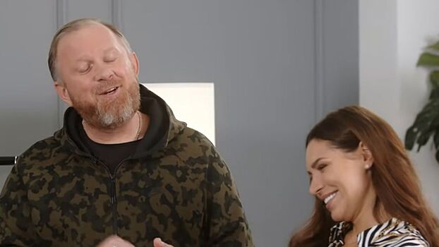 Жена Ивлева выкладывает фото в нижнем белье с разрешения мужа