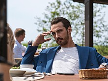 «Я приезжал на съемочную площадку из детского дома»: интервью с актером Джорджем Кафаровым, новой звездой сериала «Блеск» и вашим будущим крашем