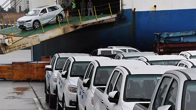 Ввоз легковых автомобилей из Китая увеличился до максимума