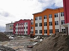 Одну из крупнейших школ Сочи строили с нарушениями. Ответил чиновник мэрии