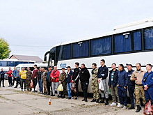 В Астрахани более 70 мобилизованных отправились на боевую подготовку