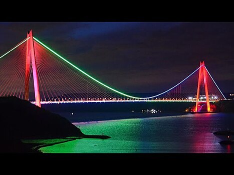 Символы Стамбула окрасились в национальные цвета Азербайджана
