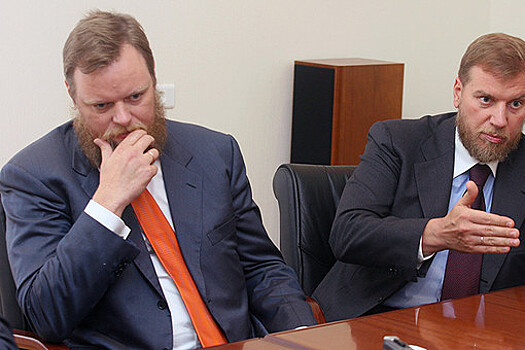 Керимов и Ананьевы договорились о продаже банка "Возрождение"