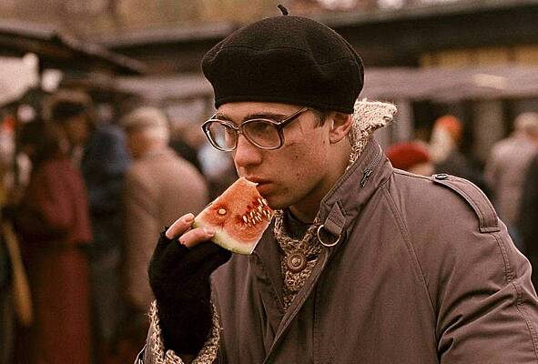 Әйел жұлып алмай сорып, шығарып жатқанда келді