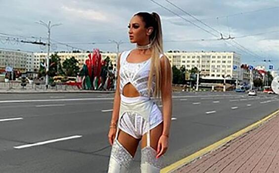 Ольга Бузова шокировала Витебск вульгарным костюмом