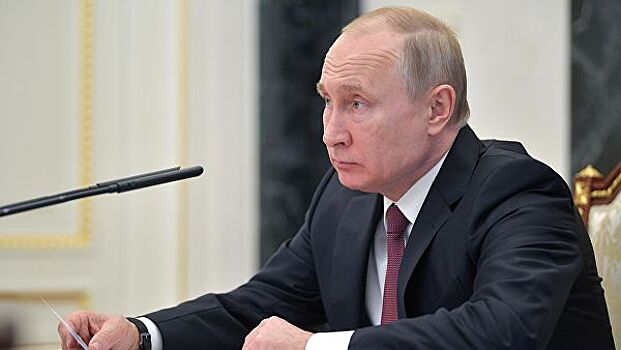 Путин дал судебным приставам право организовывать международный розыск