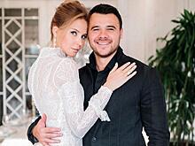 Бывший возлюбленный-миллиардер жены Эмина откупился от нее бриллиантами