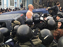 Цирк с Саакашвили продолжается: «Миша на крыше, Миша в машине»