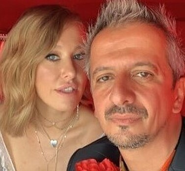 Ксения Собчак показала нежное фото с мужем в мини-годовщину свадьбы: «И снова пятница, 13-е»