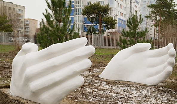В центре Волгограда открыли новую скульптурную композицию