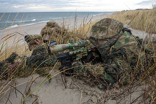 В Калининградской области подразделения морской пехоты отрабатывают специальные задачи в прибрежной полосе Балтийского моря