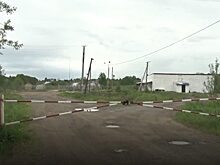 На Урале бизнесмен перекрыл дорогу в селе и требует плату за проезд по ней