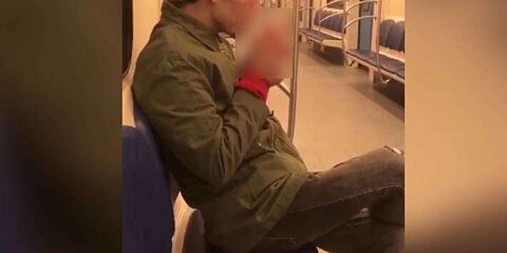Курившего в метро пассажира задержали в Москве