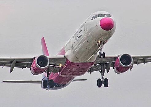 Лоукостер Wizz Air перестал продавать авиабилеты в Италию