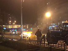 "Семь дней без выходных": московский таксист уснул и врезался в столб