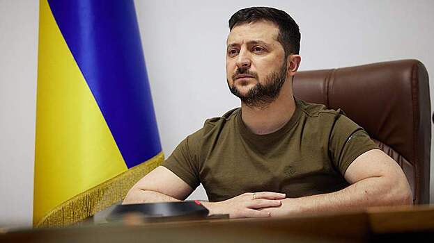 Зеленский продлил военное положение и мобилизацию