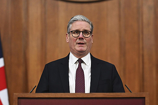 Пранкеры хотели включить звуки секса во время выступления премьера Британии