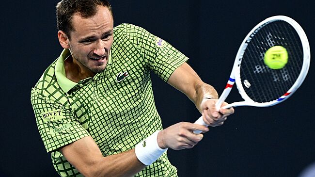 Даниил Медведев выиграл первый сет матча на Australian Open