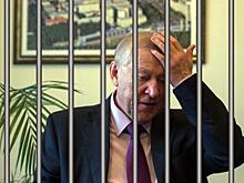 Топ-10 событий недели в регионах России. Минус два губернатора, Новый год за решеткой и резиновые офисы