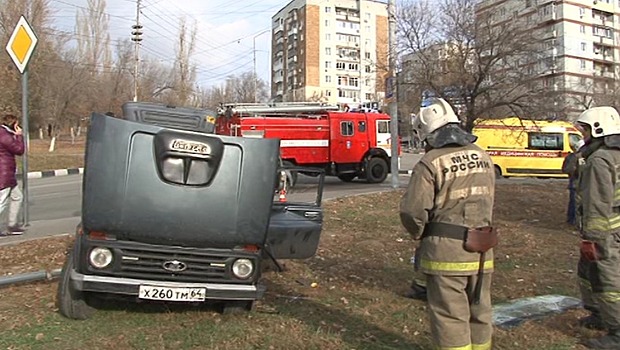 На Соколовой горе "Нива" врезалась в столб, есть пострадавшие