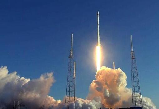 Компания SpaceX запустила ракету-носитель Falcon 9