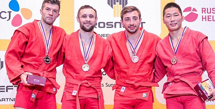 Сборная России по самбо выиграла медальный зачёт ЧМ, завоевав 20 золотых наград