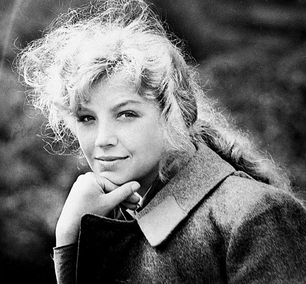 Ольга Остроумова. Советская и российская актриса театра и кино с большими и красивыми глазами.