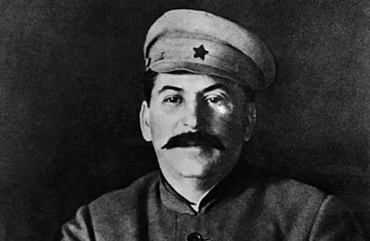 За что на самом деле Сталин расстрелял свою секретаршу