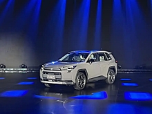 Новый Toyota RAV4 представлен в Китае
