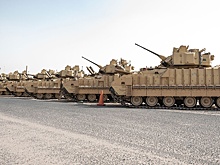 США отправили морем на Украину первую партию БМП Bradley