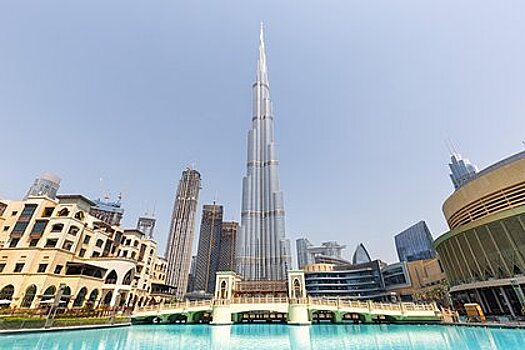 Двух россиян захотели засудить за фото на самом высоком небоскребе Азии